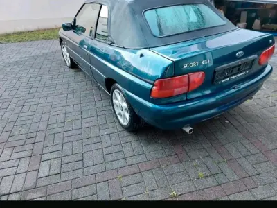 Gebraucht Ford Escort 115 PS (84 kW) 2026 Grün Cabrio