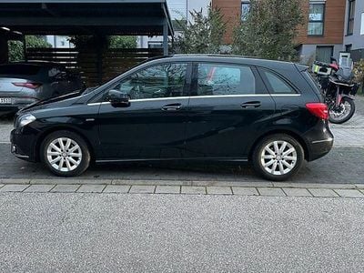 Occasion Mercedes B180 Edition 109 PK (80 kW) 2011 Zwart MPV