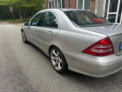 Mercedes C320