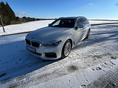Weiß Gebraucht 2018 BMW 540 Performance Kombi | 37.800 € (Teuer)
