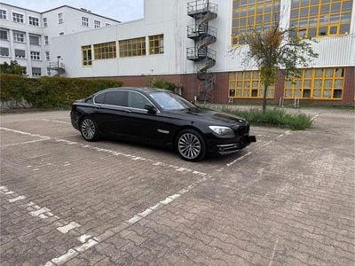 BMW 750