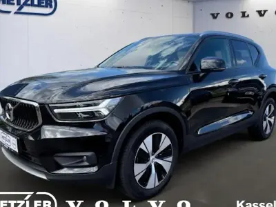 Usata Volvo XC40 Momentum 163 CV (119 kW) 2021 Nero SUV