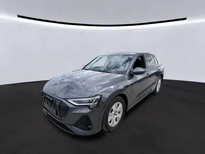 Usata Audi e-tron S-Line 300 kW (408 CV) 2023 Grigio SUV