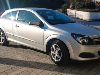Gebraucht Opel Astra GTC 90 PS (66 kW) 2007 Silber Limousine