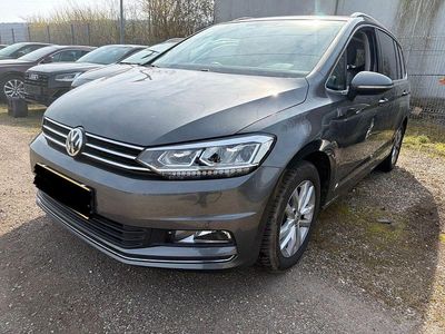 Gebraucht VW Touran Highline 150 PS (110 kW) 2017 Grau Van / Kleinbus