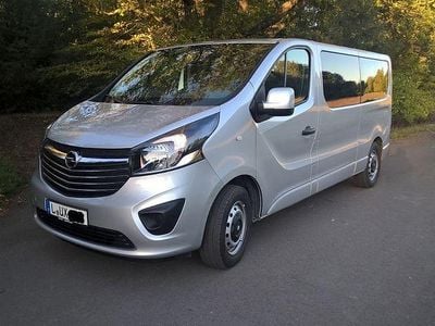 Gebraucht Opel Vivaro 145 PS (106 kW) 2017 Silber Van / Kleinbus
