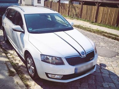 Gebraucht Skoda Octavia GreenLine 110 PS (80 kW) 2014 Weiß Kleinwagen