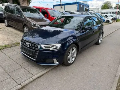 Gebraucht Audi A3 Sport 116 PS (85 kW) 2018 Blau Limousine