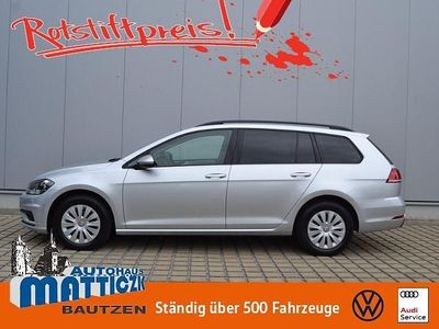 Silber Gebraucht 2018 VW Golf VII Business Kombi | 13.459 €