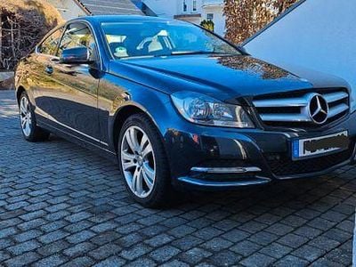 Gebraucht Mercedes C180 156 PS (114 kW) 2012 Schwarz Coupé