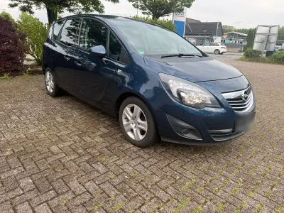 Gebraucht Opel Meriva Innovation 140 PS (102 kW) 2011 Van / Kleinbus