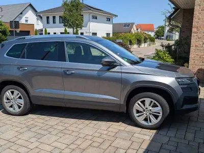 Gebraucht Skoda Karoq Selection 150 PS (110 kW) 2025 Grau SUV