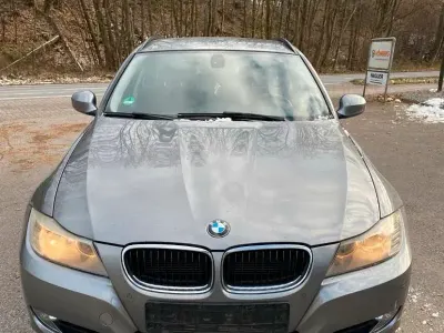 Gebraucht BMW 318 Comfort Edition 143 PS (105 kW) 2012 Spacegrau metallic Kombi