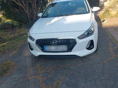 Gebraucht Hyundai i30 140 PS (102 kW) 2018 Weiß Kombi