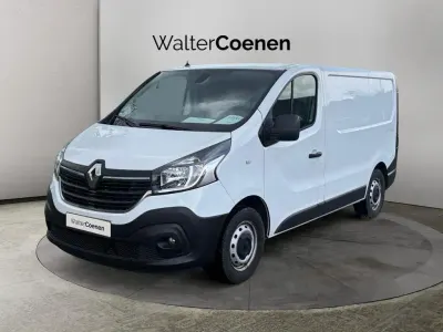 Gebraucht Renault Trafic Komfort 145 PS (106 kW) 2021 Weiß Van / Kleinbus