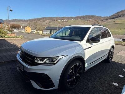 Gebraucht VW Tiguan Style 320 PS (235 kW) 2022 Oryxweiß perlmutteffekt SUV