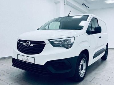 Gebraucht Opel Combo Selection 102 PS (75 kW) 2022 Weiß Van / Kleinbus