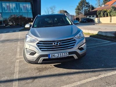 Hyundai Grand Santa Fe
