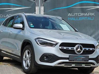 gebraucht Mercedes GLA200 d 4M Navi/LED/SHZ/AHK Progressive