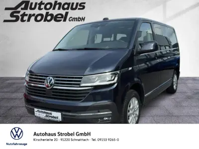 Gebraucht VW Multivan Generation Six 150 PS (110 kW) 2021 Starlight blue metallic Van / Kleinbus