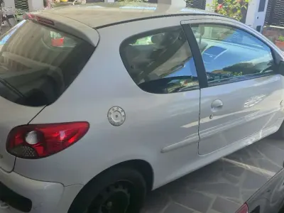 Gebraucht Peugeot 206 60 PS (44 kW) 2012 Limousine