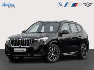 Gebraucht BMW X1 M Sport 163 PS (119 kW) 2025 Black sapphire SUV