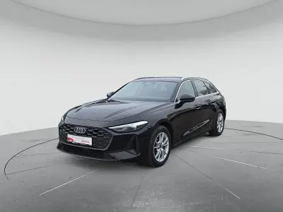Gebraucht Audi A5 Sport 204 PS (150 kW) 2025 Mythosschwarz metallic Kombi