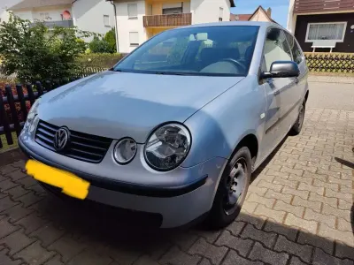 Używany VW Polo Basis 54 KM (39 kW) 2003 Srebrny Sedan/Limuzyna