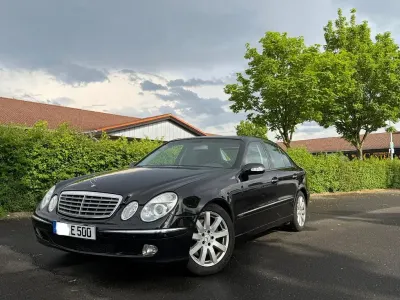 Gebraucht Mercedes E500 Elegance 306 PS (225 kW) 2003 Schwarz Limousine