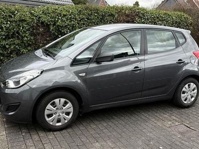 Gebraucht Hyundai ix20 Classic 90 PS (66 kW) 2011 Grau Kleinwagen