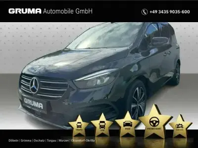 Gebraucht Mercedes T180 Progressive 116 PS (85 kW) 2025 Loparitschwarz Van / Kleinbus