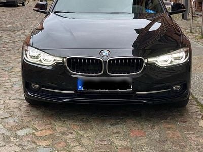 Gebraucht BMW 318 Sport Line 150 PS (110 kW) 2017 Schwarz Kombi