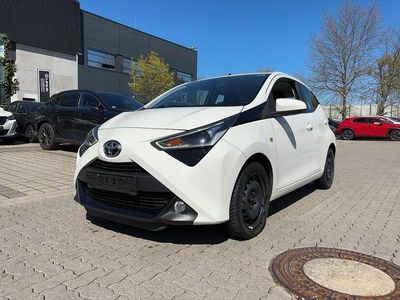 Usata Toyota Aygo X-play 72 CV (52 kW) 2019 Bianco Utilitaria