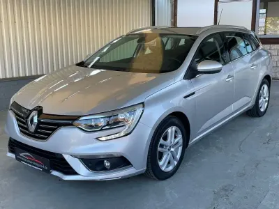 Gebraucht Renault Mégane Business 116 PS (85 kW) 2019 Grau Limousine