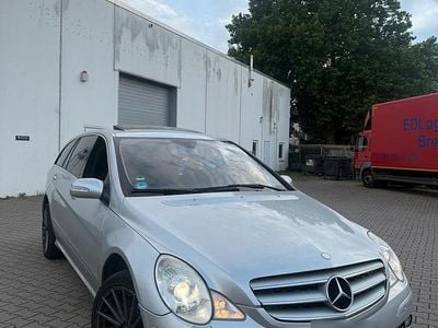 Mercedes R320