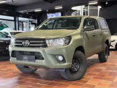Gebraucht Toyota HiLux 150 PS (110 kW) 2020 Schwarz Pickup