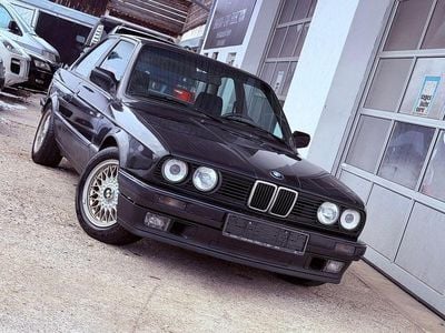 Gebraucht BMW 320 Sport Line 129 PS (94 kW) 1988 Schwarz Coupé