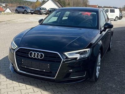 Gebraucht Audi A3 Sportback Design 150 PS (110 kW) 2018 Mythosschwarz metallic Kleinwagen