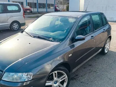 Gebraucht Fiat Stilo Dynamic 95 PS (69 kW) 2006 Grau Limousine