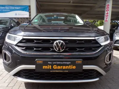 Gebraucht VW T-Roc Move 116 PS (85 kW) 2024 Schwarz SUV