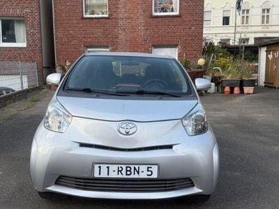 Toyota iQ