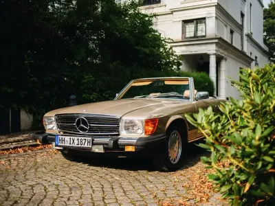 Begagnad Mercedes SL380 204 HK (150 kW) 1984 Beige Cab