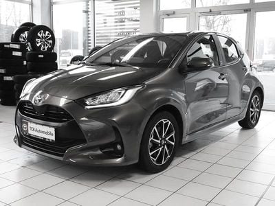 Grau Gebraucht 2021 Toyota Yaris Hybrid Team Kleinwagen | 19.288 € (Fairer Preis)