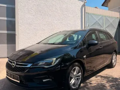 Gebraucht Opel Astra 125 PS (91 kW) 2018 Blau Kombi