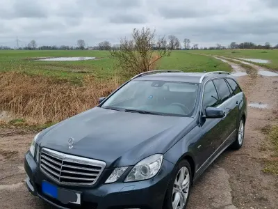Używany Mercedes E300 Avantgarde 2010 Szary Kombi
