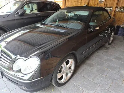 Gebraucht Mercedes CLK320 Avantgarde 218 PS (160 kW) 2003 Schwarz Cabrio