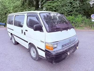 Gebraucht Toyota HiAce H2 79 PS (58 kW) 1995 Weiß Van / Kleinbus