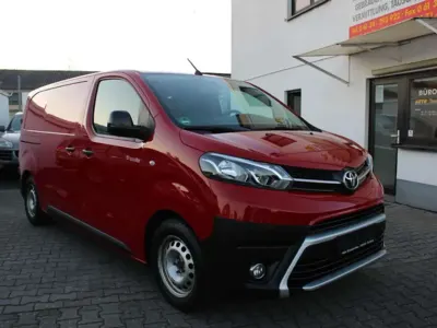 Gebraucht Toyota Proace 116 PS (85 kW) 2018 Rot Van / Kleinbus