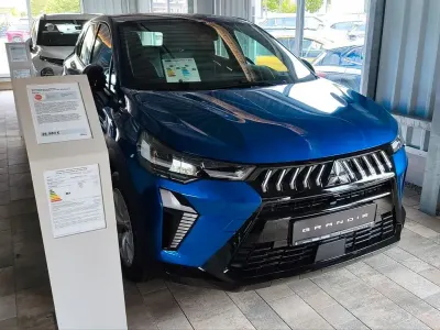 Neu Mitsubishi Grandis Diamant Edition 141 PS (103 kW) 2026 Blau SUV