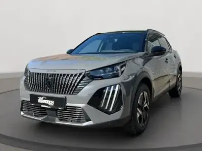 Neu Peugeot 2008 GT 131 PS (96 kW) 2025 Grau SUV
